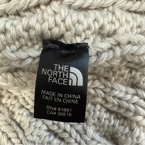 THE NORTH FACE CABLE KNIT HAT - Picture 3 of 3